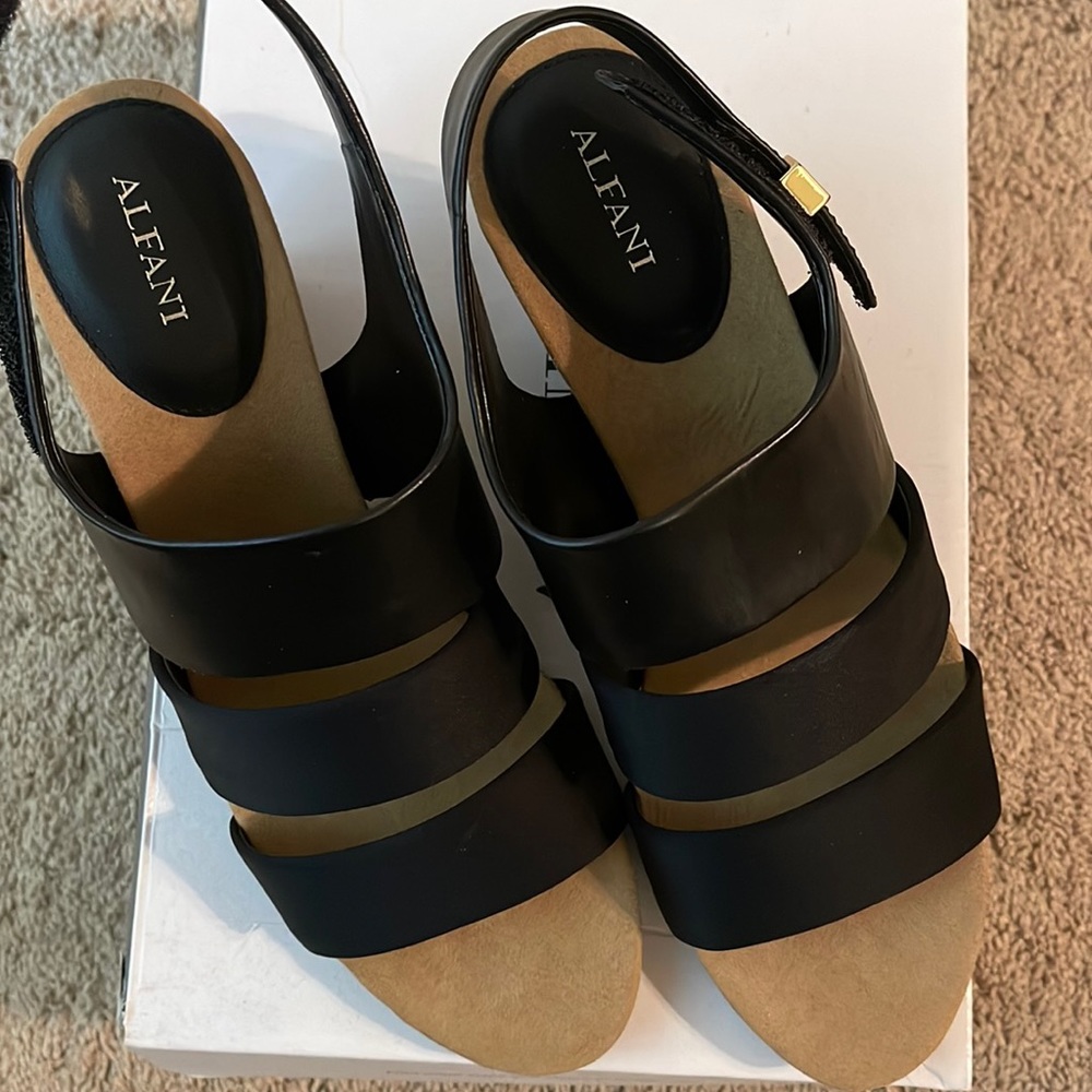 Womens Alfani wedge heeled open toe sandals size 9